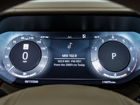 Used 2024 Land Rover Range Rover SV AWD/4WD image 73