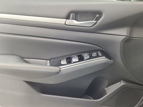 New 2025 Nissan Altima 2.5 SR w/ SR Premium Package image 10