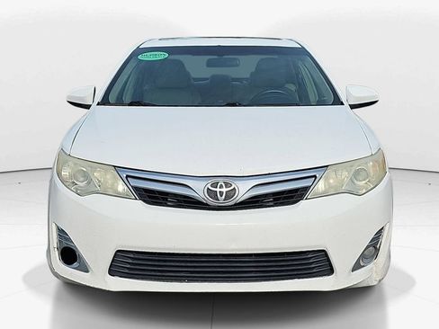 Used 2013 Toyota Camry XLE FWD image 12