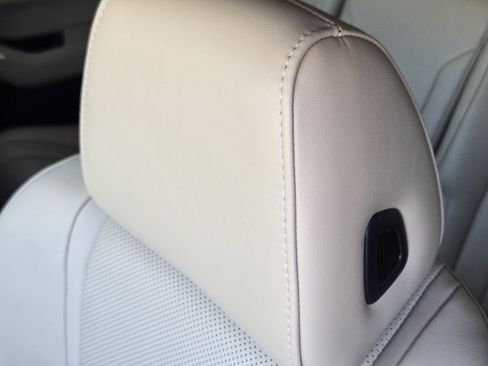 Certified 2023 Acura MDX FWD w/ Technology Package image 15