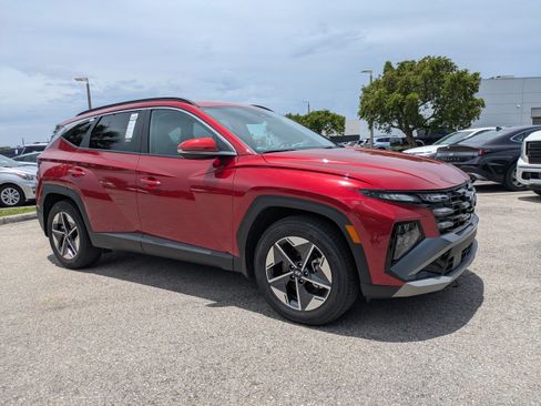 Used 2025 Hyundai Tucson SEL FWD image 2