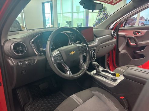 Used 2025 Chevrolet Blazer LT image 14