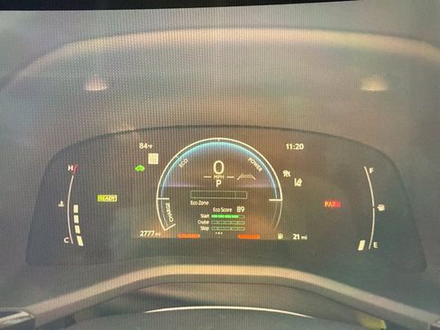 Used 2026 Toyota Camry SE FWD image 5