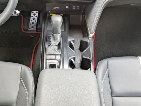 Used 2025 Toyota Camry SE FWD image 19