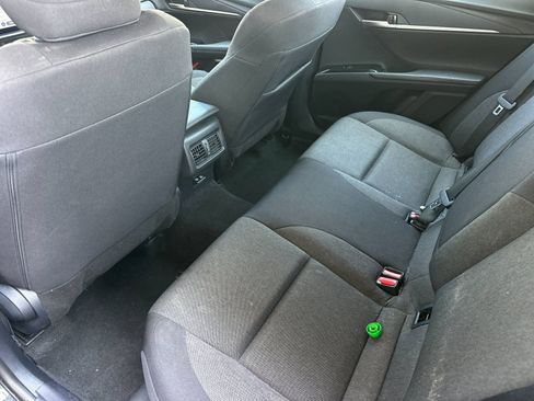 Used 2025 Toyota Camry LE image 11