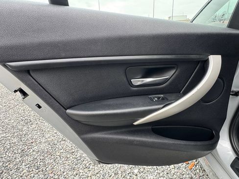 Used 2016 BMW 320i xDrive Sedan image 21