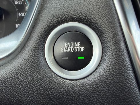 Used 2022 Chevrolet Traverse LT w/ LT Premium Package FWD image 28