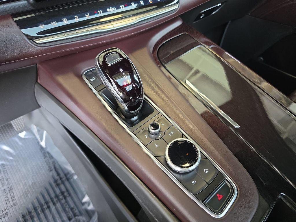 Certified 2024 Cadillac Escalade Sport Platinum w/ Heavy-Duty Trailer Package AWD/4WD image 19