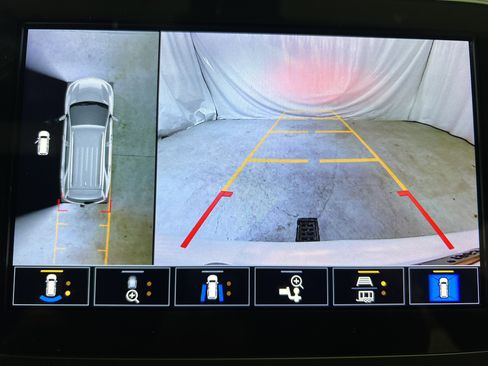 Used 2022 Chevrolet Equinox RS w/ RS Leather Package image 20