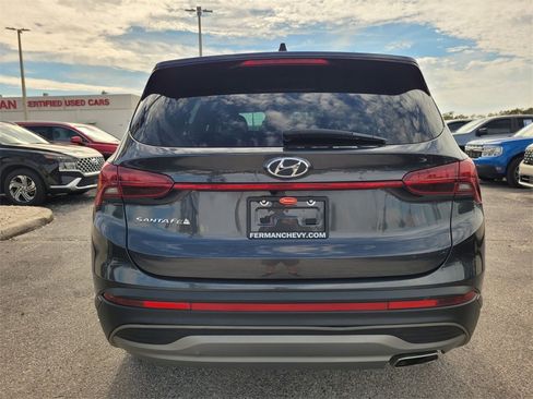 Used 2023 Hyundai Santa Fe SE image 6