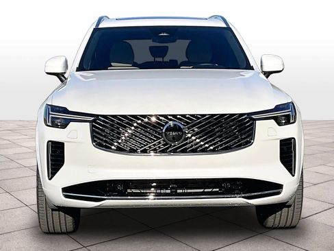 New 2026 Volvo XC90 B5 Core image 5