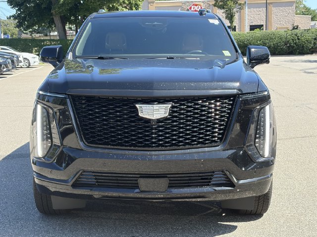 Used 2025 Cadillac Escalade Premium Luxury w/ LPO, Radiant Package AWD/4WD image 2