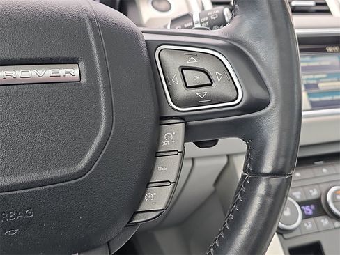 Used 2015 Land Rover Range Rover Evoque Pure Plus image 21