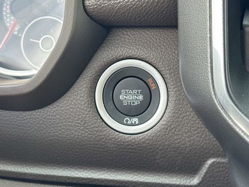 New 2026 RAM 1500 Laramie w/ Laramie Preferred Package AWD/4WD image 17