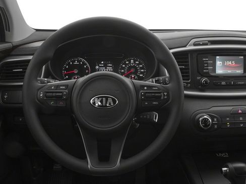 Used 2018 Kia Sorento LX w/ LX V6 Convenience Package AWD/4WD image 10