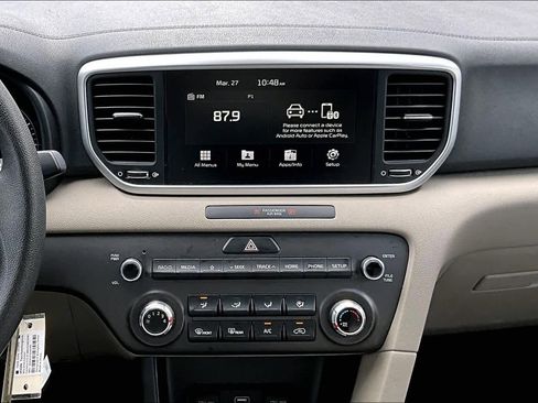 Used 2022 Kia Sportage LX image 7