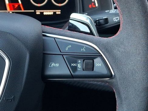 Used 2022 Audi RS Q8 w/ Carbon Optic Package image 28