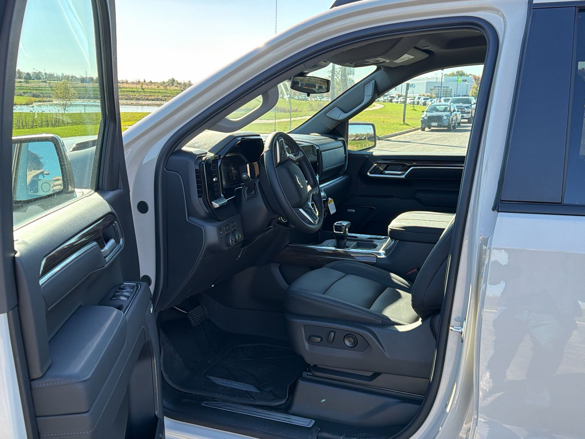 New 2026 Chevrolet Silverado 1500 RST w/ All Star Edition Plus AWD/4WD image 14
