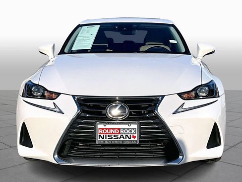 Used 2018 Lexus IS 300 AWD image 3