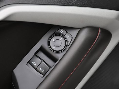 Used 2022 Chevrolet Camaro LT w/ Technology Package image 13