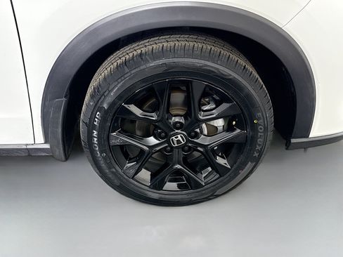 Used 2023 Honda HR-V Sport image 32