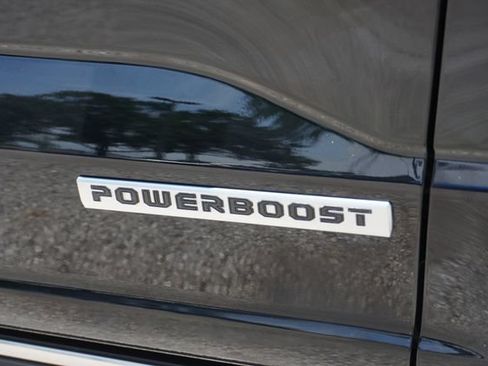 Certified 2022 Ford F150 Platinum w/ Equipment Group 701A High RWD image 38