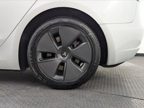 Used 2023 Tesla Model 3 Standard Range image 32