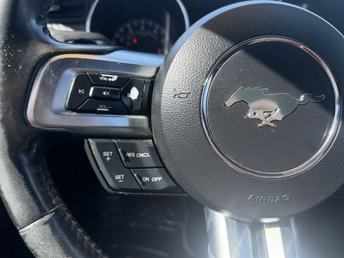 Used 2018 Ford Mustang Coupe image 18