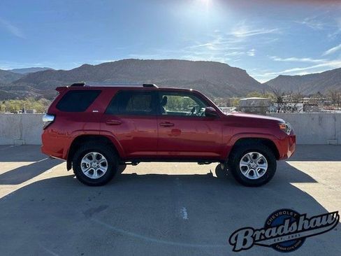 Used 2019 Toyota 4Runner SR5 image 3