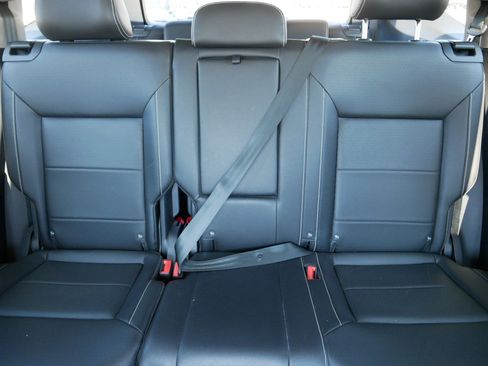 Used 2023 Volkswagen Atlas SE w/ Black Wheel Package image 13