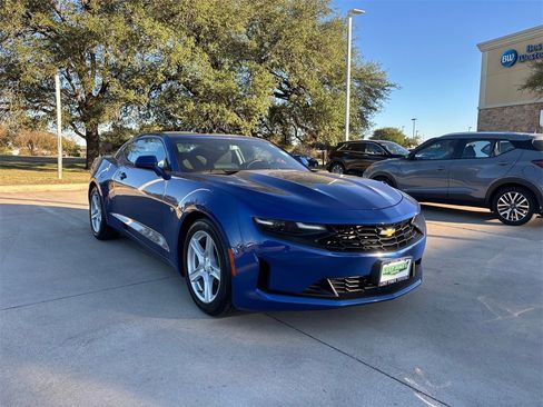 Used 2020 Chevrolet Camaro LT image 6