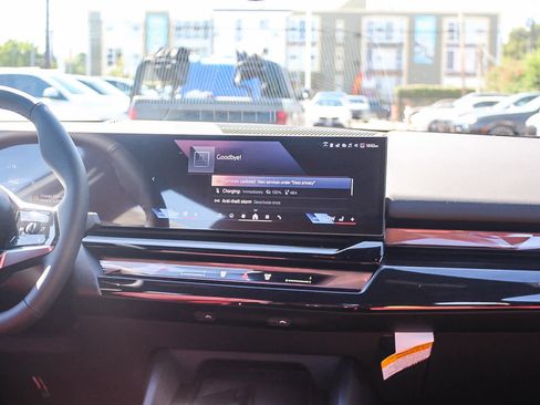 New 2026 BMW i5 eDrive40 w/ Premium Package image 13