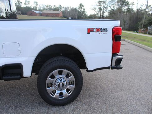 New 2026 Ford F250 Lariat w/ Lariat Ultimate Package image 21