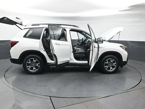 Used 2023 Honda Passport TrailSport image 52