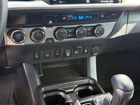 Used 2022 Toyota Tacoma Limited w/ Nightshade Package AWD/4WD image 19