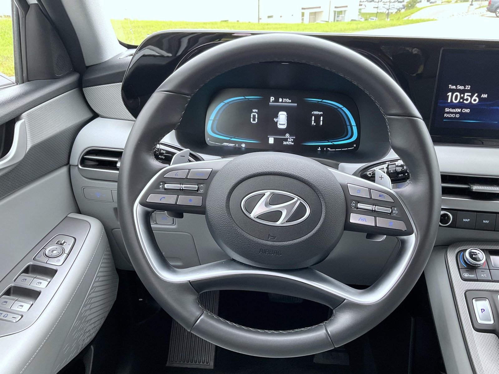 Certified 2025 Hyundai Palisade SEL AWD/4WD image 13