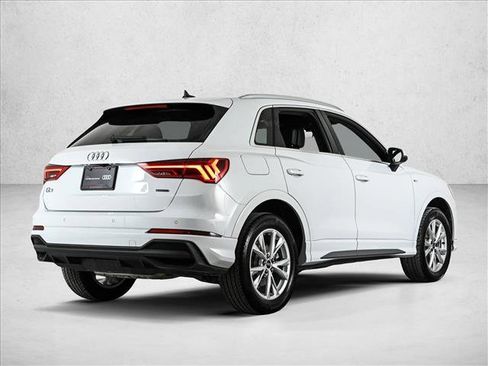 Certified 2025 Audi Q3 2.0T Premium w/ Convenience Package image 5