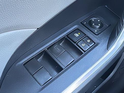 Used 2021 Toyota RAV4 XLE w/ Convenience Package AWD/4WD image 25