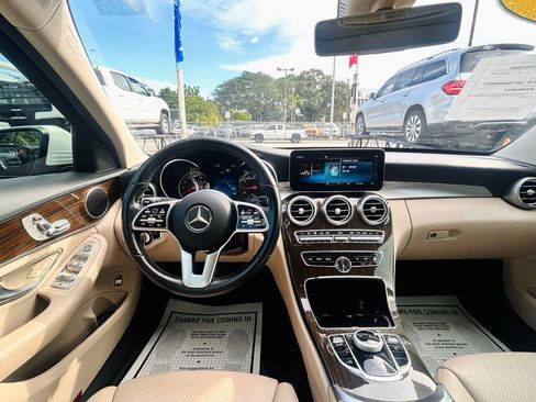 Used 2019 Mercedes-Benz C 300 Sedan image 17