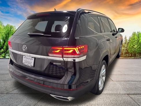 Certified 2021 Volkswagen Atlas SE image 4