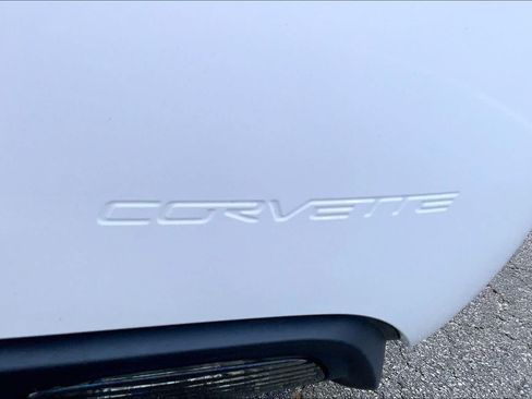 Used 2006 Chevrolet Corvette Coupe w/ Preferred Equipment Group RWD image 8
