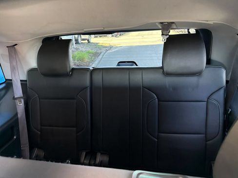 Used 2017 Chevrolet Tahoe LT AWD/4WD image 18
