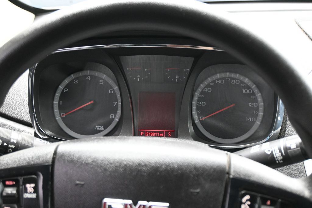 Used 2015 GMC Terrain SLE FWD image 15