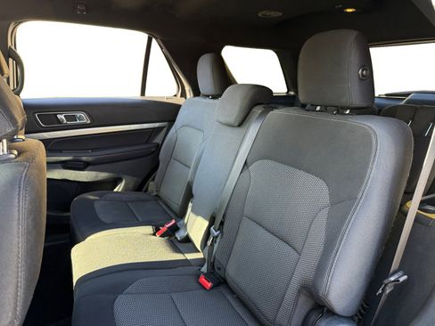 Used 2019 Ford Explorer XLT w/ Equipment Group 201A image 13