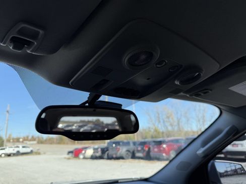 Used 2016 GMC Acadia Denali image 22