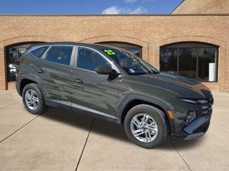 Used 2025 Hyundai Tucson SE video 1