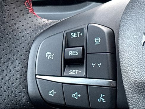 Used 2025 Ford Escape ST-Line Elite image 14