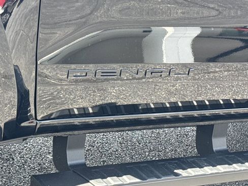 New 2026 GMC Canyon Denali w/ LPO, Denali Black Edition AWD/4WD image 16