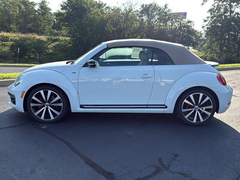 Used 2015 Volkswagen Beetle R-Line FWD image 2
