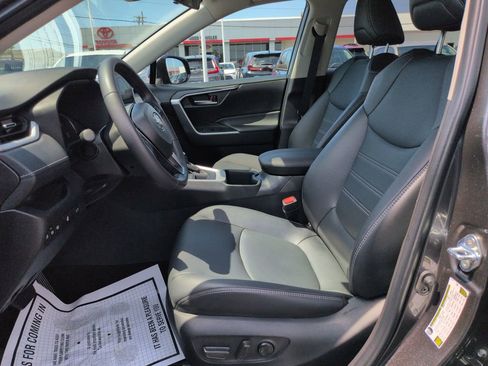 Used 2025 Toyota RAV4 XLE Premium w/ Weather Package AWD/4WD image 9